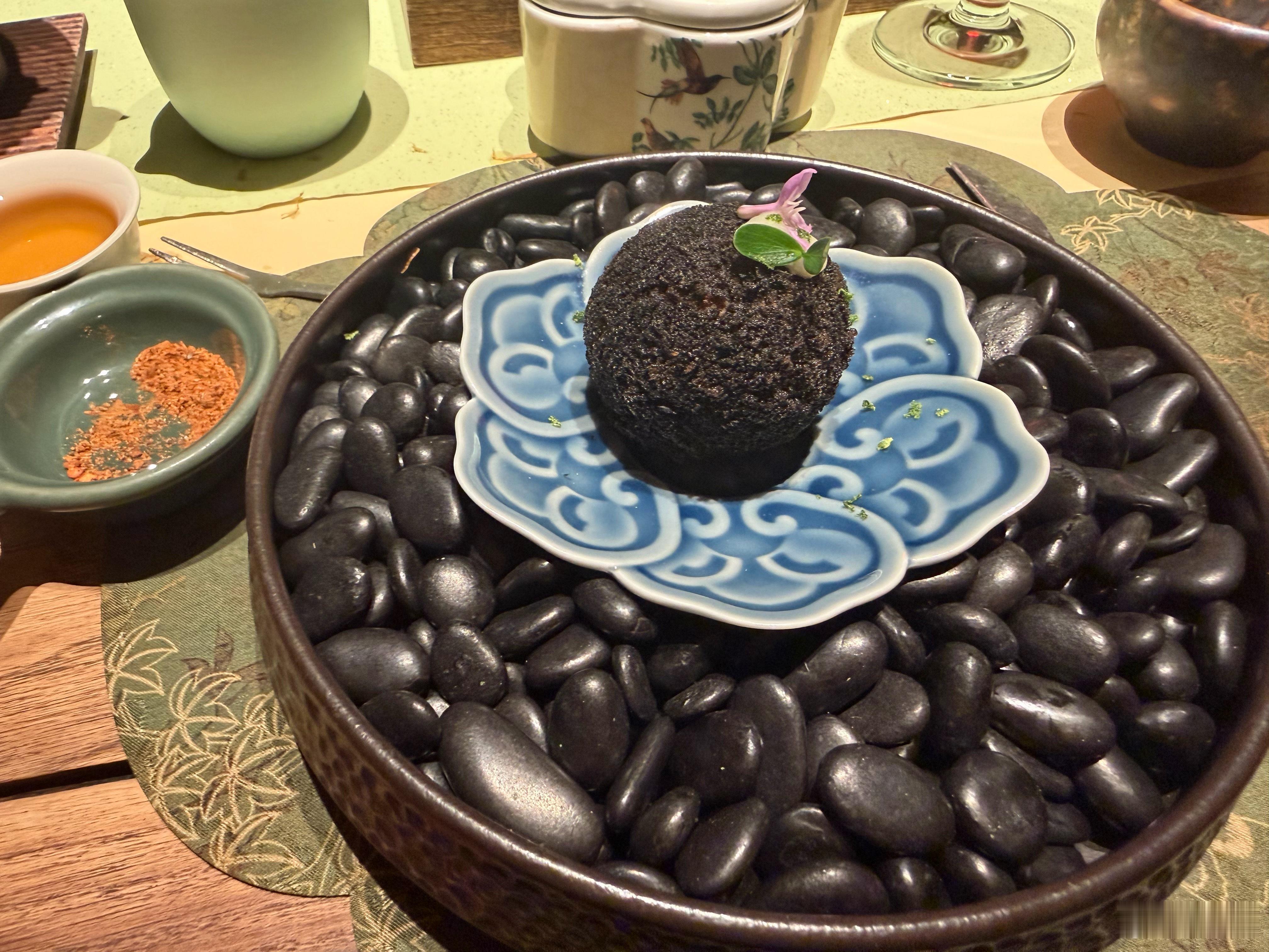 吃饭。 