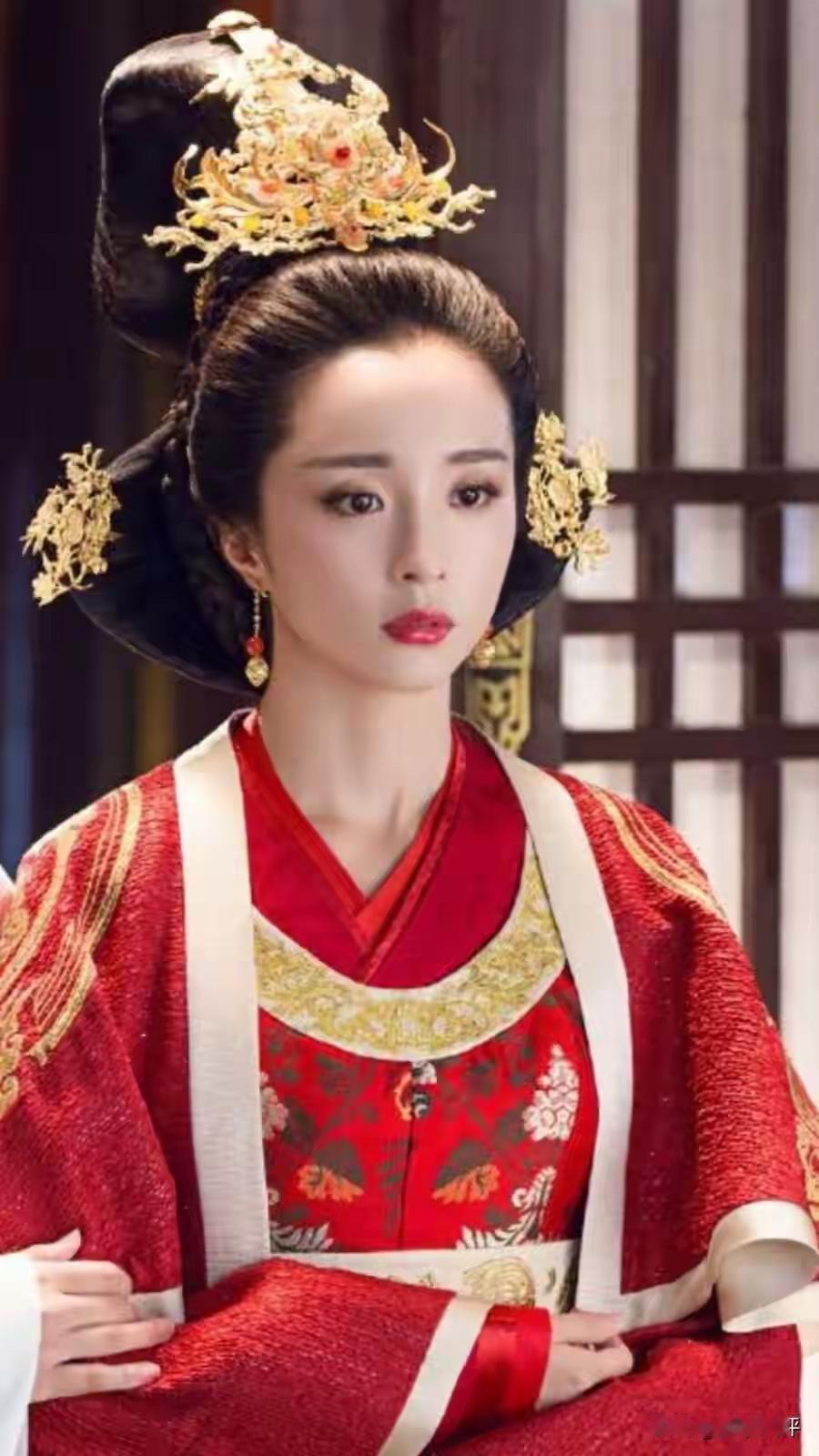 史上两位霸气皇后，逼帝王一生独宠，偌大后宫形同虚设
 

 
古代帝王坐拥三宫六