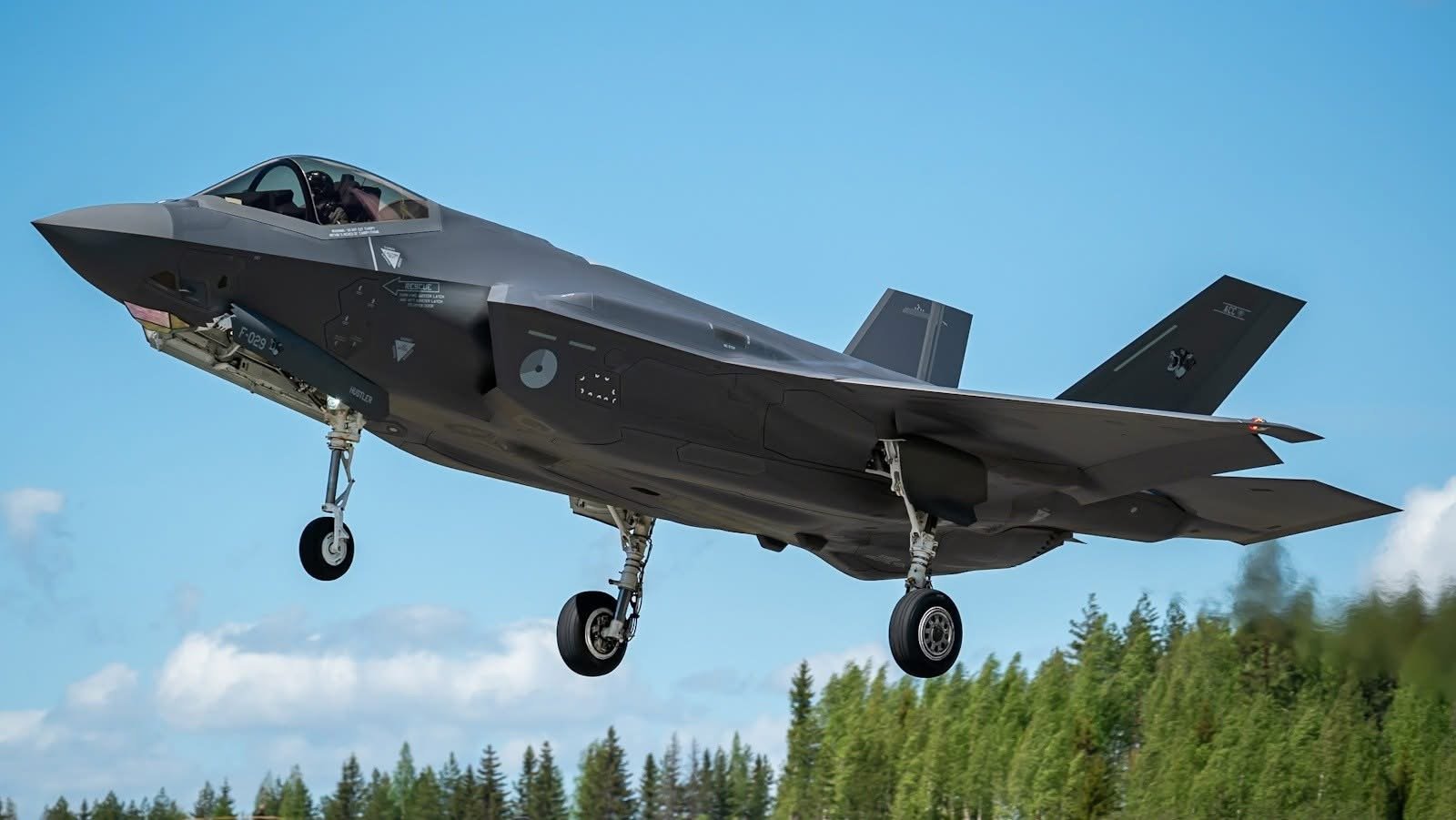 今日肥电 早安荷兰空军（RNLAF）第313“老虎”中队 F35A军用飞机信息汇