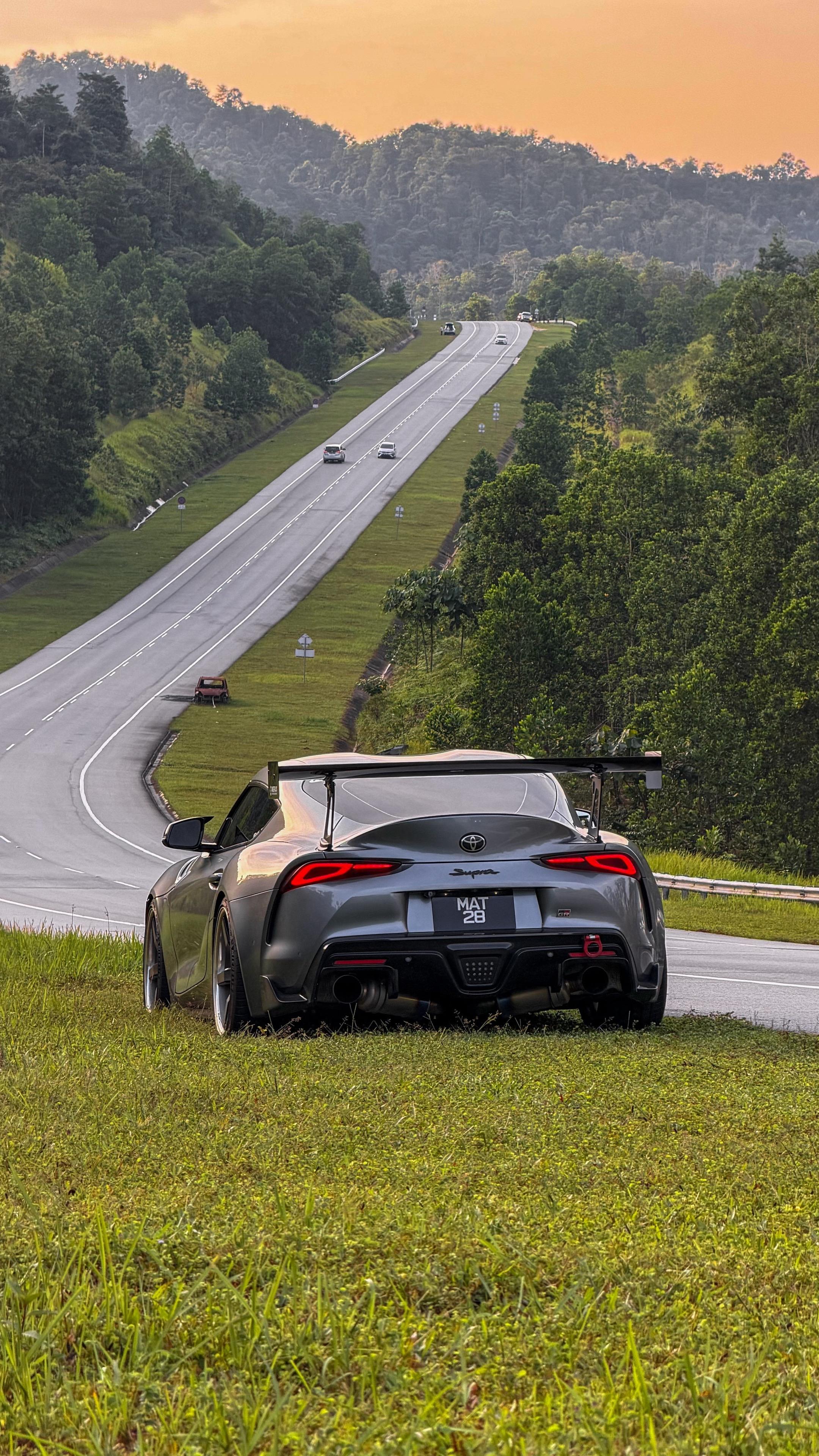 自由都在风里🌄  - - - - - - - -    🌄