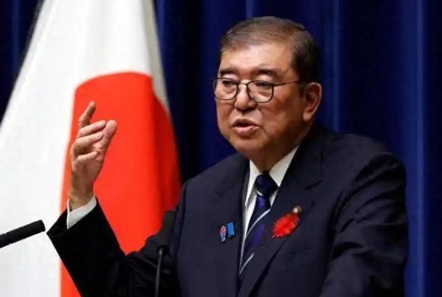 石破茂警告：日本别再幻想打仗！历史靠抢中国2.3亿两续命，今天再走扩张老路，等于