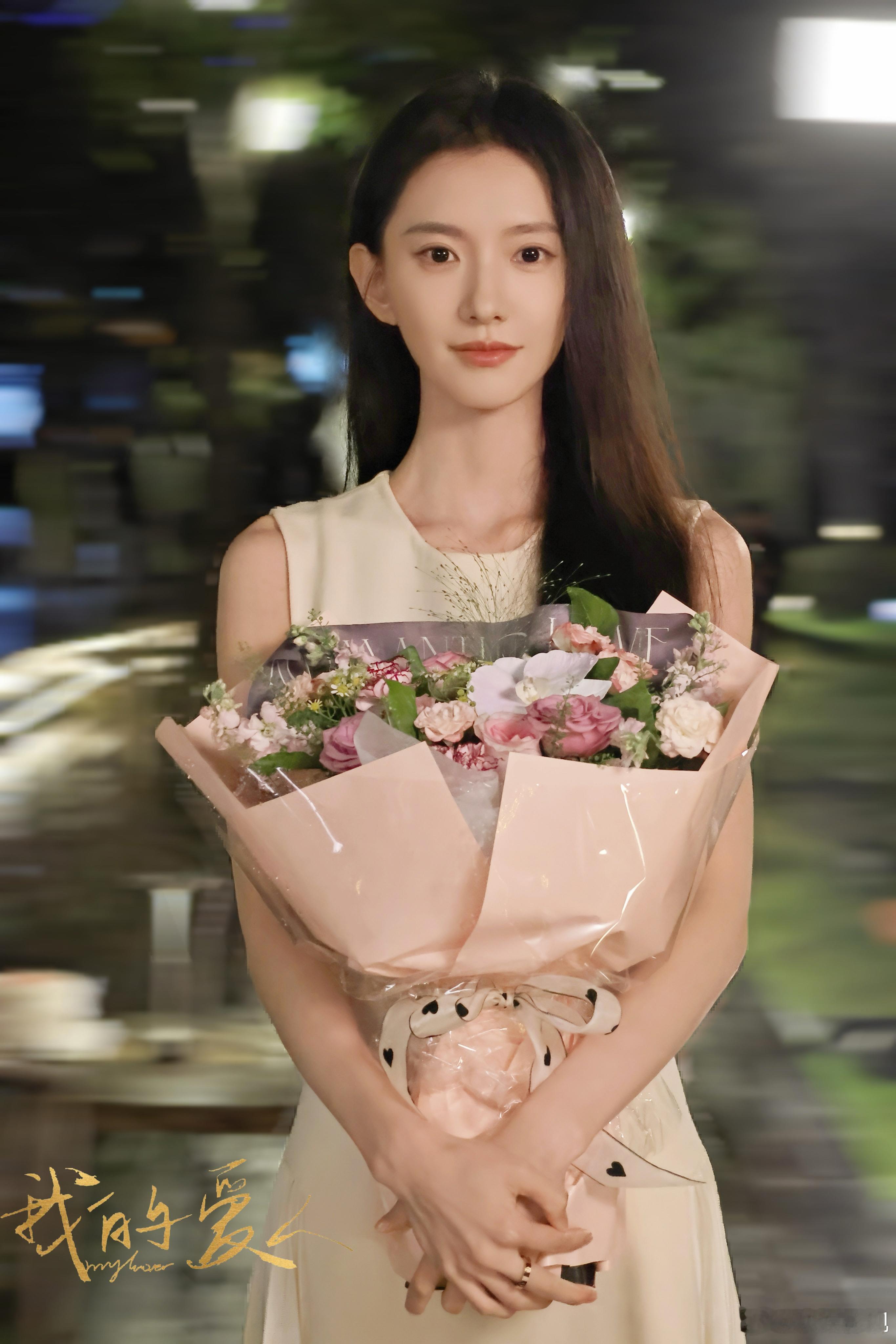 心澜轻漾，热烈奔赴。欢娱影视演员领衔主演的电影《我的爱人 》杀青大吉，敬请期待！