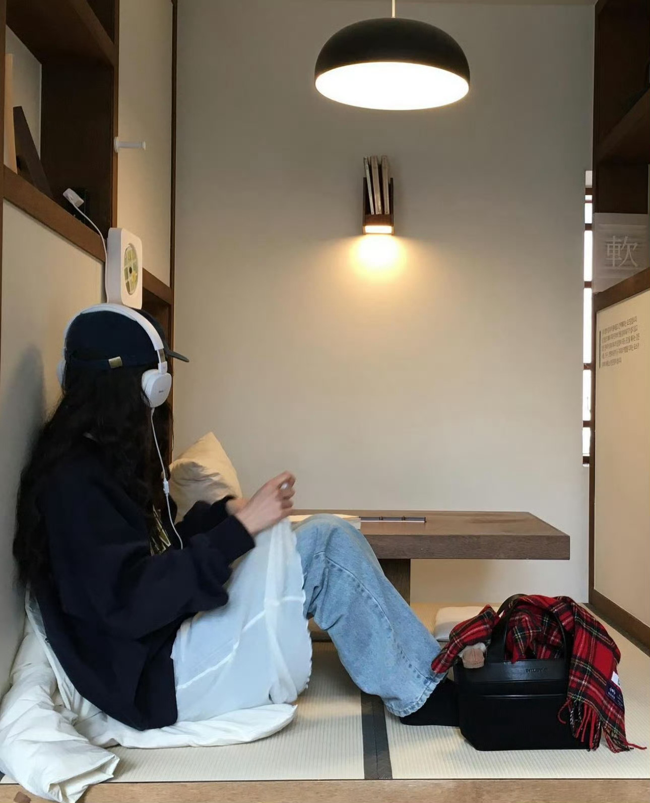 生活本是苦药，糖要你自己找。#晚安##文案# ​​​