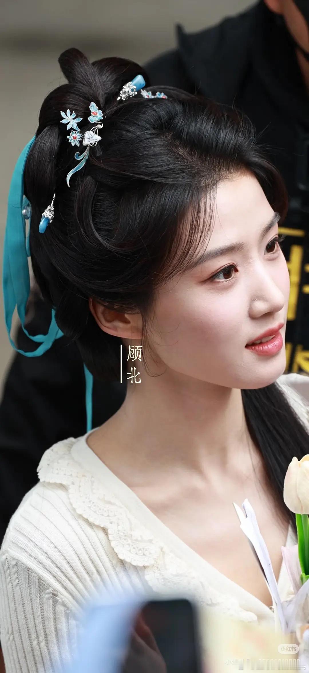 卢昱晓这生图不能再生了 美得不可方物 