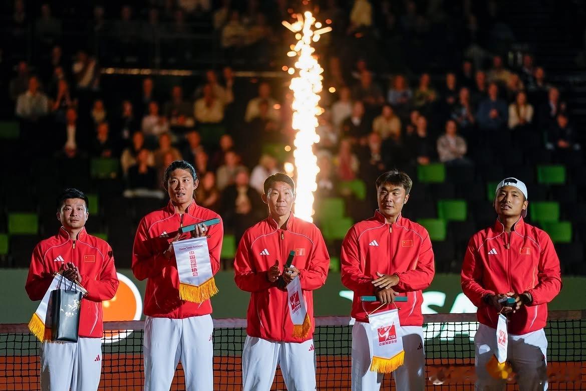 戴维斯杯 🇨🇳中国队0-4🇳🇴挪威队🇨🇳特日格乐1-6/6-7🇳?