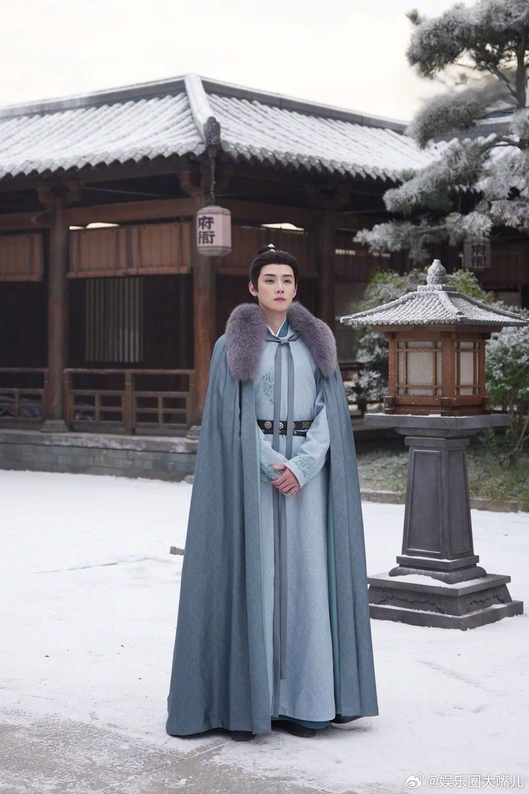 任豪白天叶辰晚上李怀安 白天叶辰晚上李怀安，任豪用两个角色把我焊在电视机前。一个