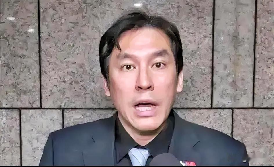 胆子不小，
黄暐瀚又跳出来叫嚣“台湾就是“中华民国”，“中华民国”就是台湾”。