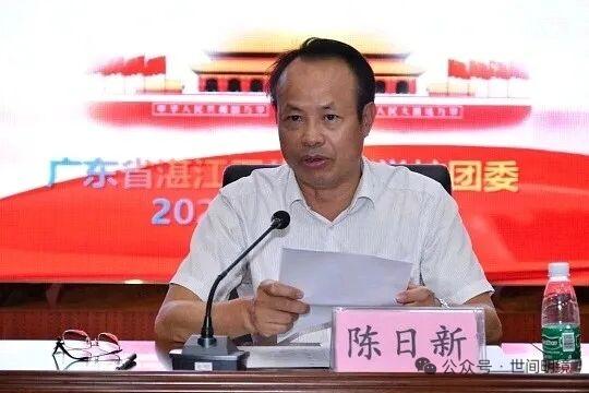 湛江市劳动模范
         广东职业教育学会原副会长、首批国家级重点中等职