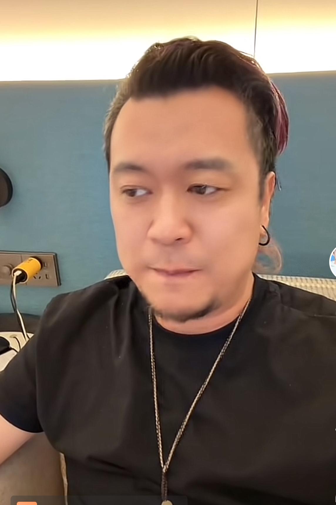 主播《大伟爱说实话》
说的有一定道理！

他说：亚锦赛排名布阵
有些不明白，
为