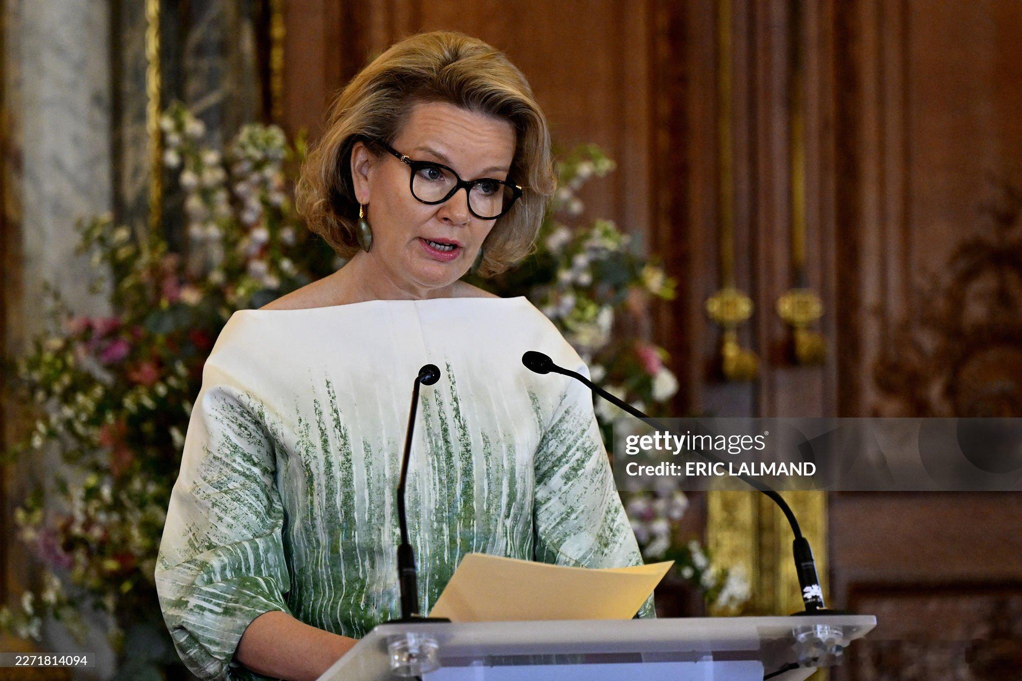 新闻 2026.4.21 比利时王后玛蒂尔德出席玛蒂尔德王后基金奖颁奖典礼，旧印