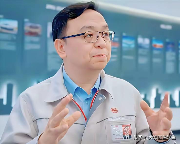 王传福这人生剧本，拍成长片都嫌跌宕。
 
60岁的人了，最近还在车间蹲到后半夜，