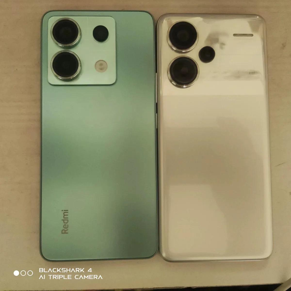 一口气买了两个note13pro！才两千多块钱[奸笑]

我一部老婆一部。pro