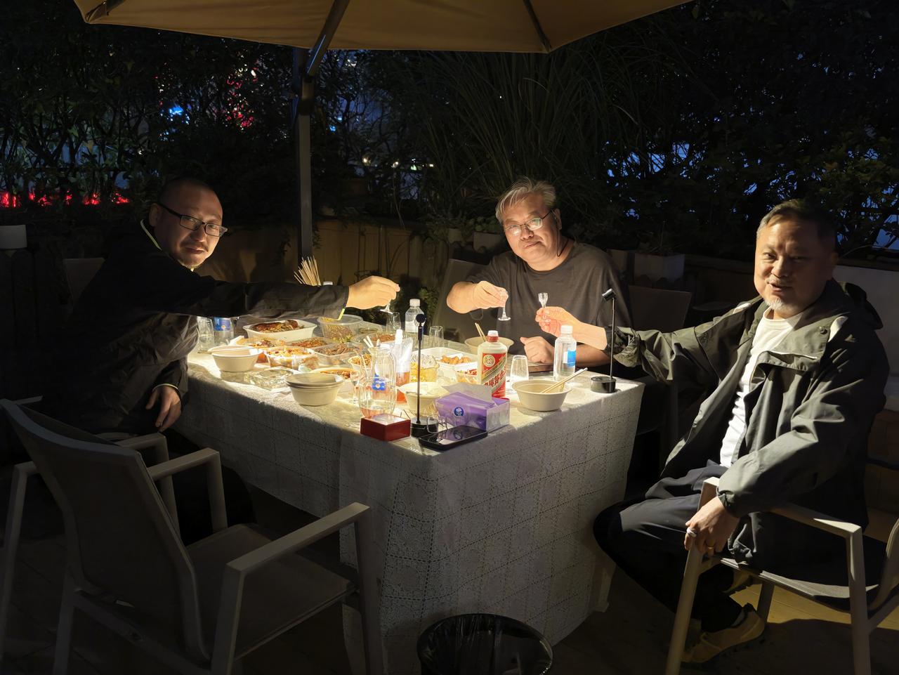 ​虽过酒肆上，不离道场中。