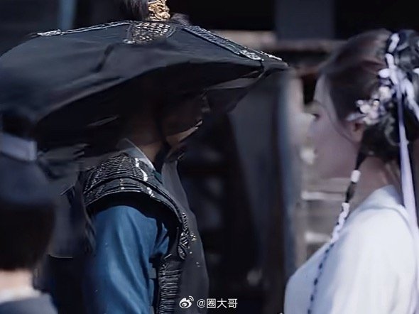 贺思慕把万灵灯当魔法扫帚用迪丽热巴《白日提灯》还有三天开播，周深为新剧献唱ost