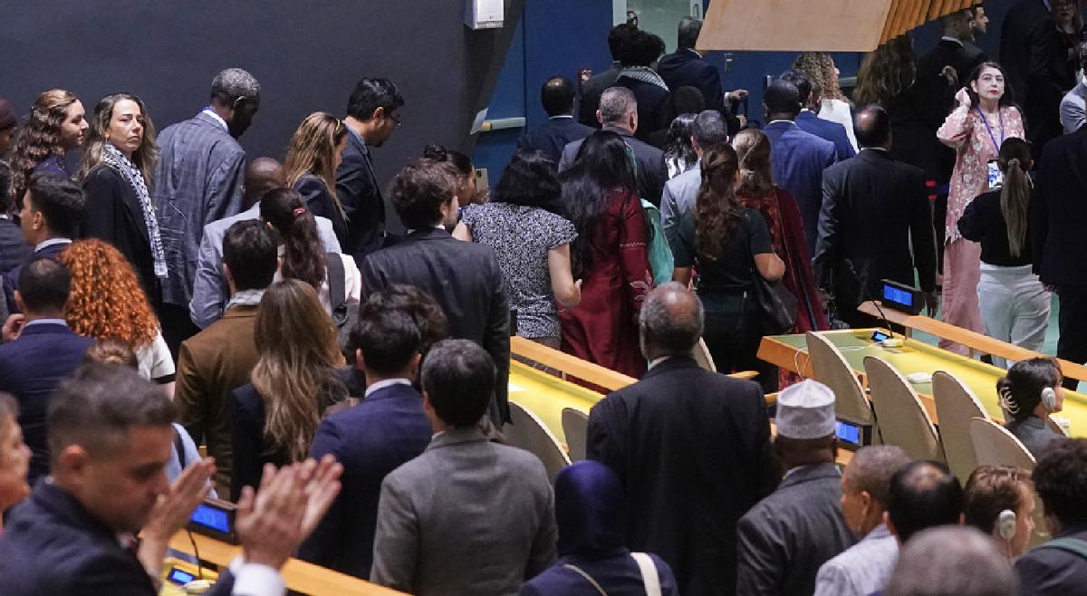 【内塔尼亚胡气得在联合国“揭老底”：很多谴责以色列的国家却在私下感谢我们的情报】