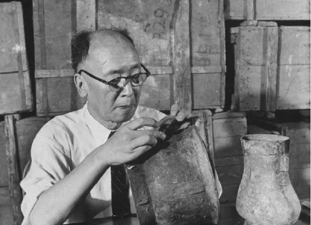 李济是大学问家，因为1948年去了台湾，在大陆就鲜为人知了。
李济号称“中国考古