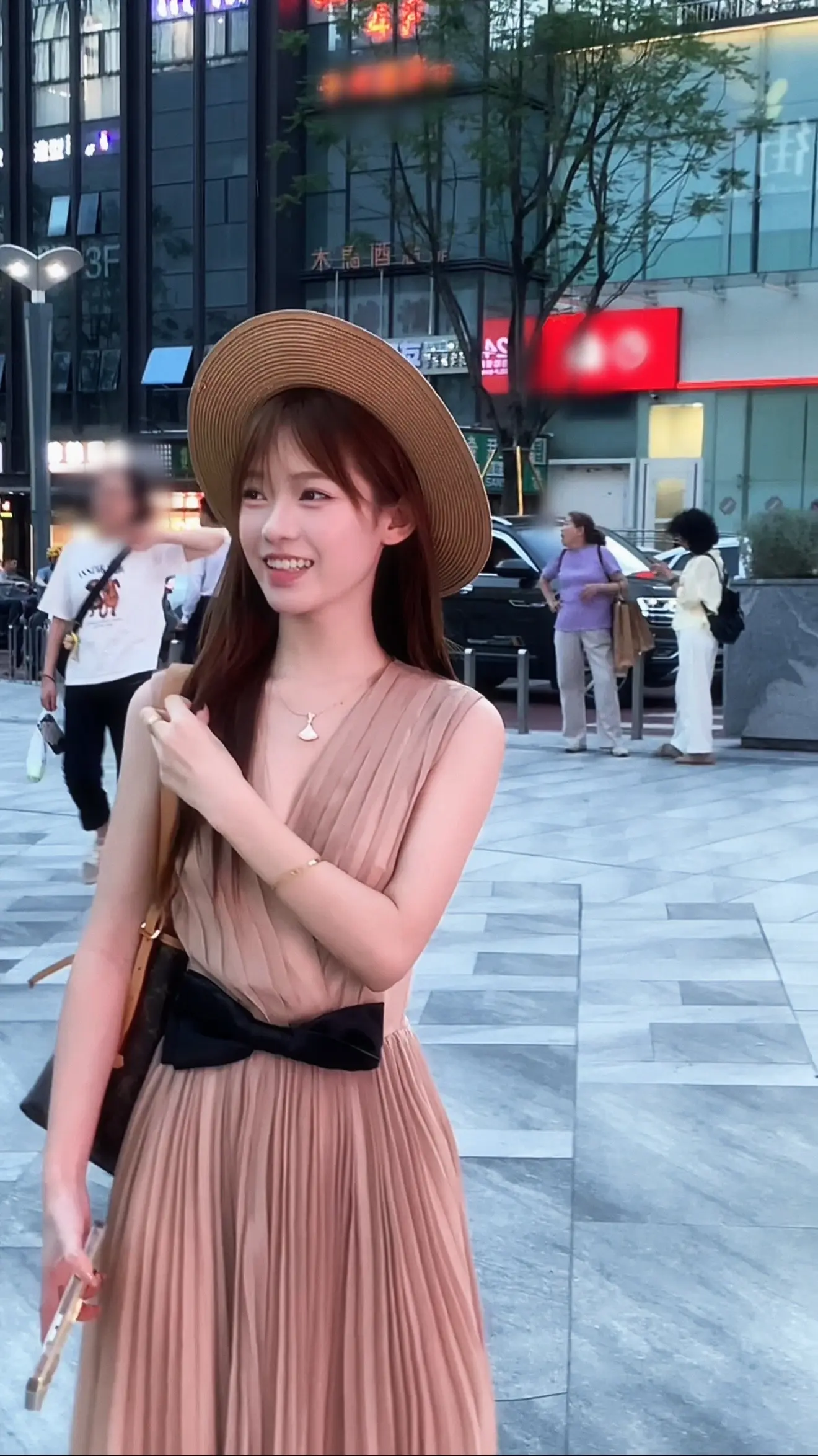 什么都懂 然后大步向前走