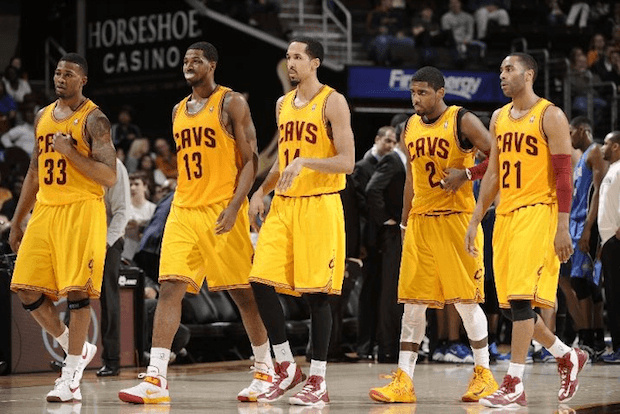 骑士欧文新赛季篮不住nba 请说出图中5人的名字