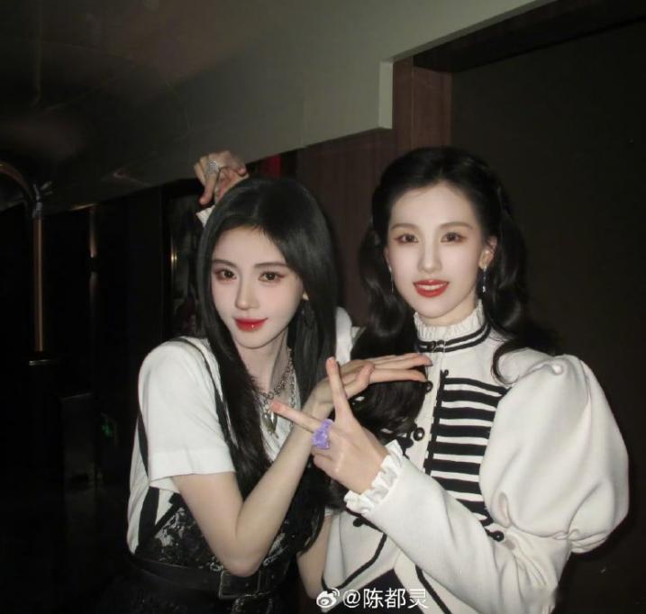 陈都灵一人3cp陈都灵cp陈都灵不愧是内娱樱花树🌸，一人3对cp霸榜，这cp感