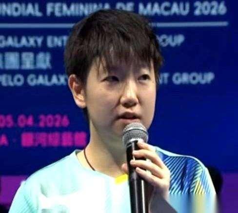 孙颖莎这场球，真不是给人看的。
决胜局，2比6落后。对手已经打疯了，连着吼了好几