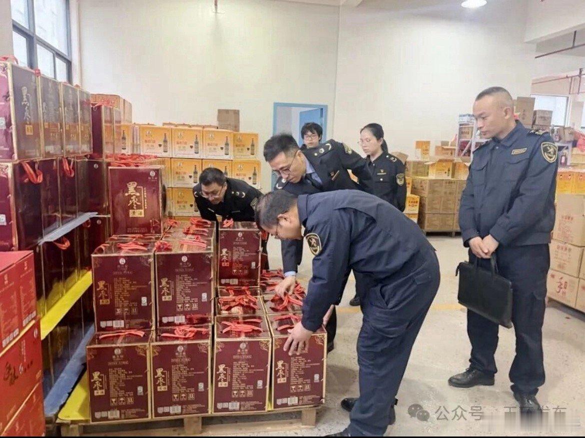 玉环暖心服务助企扬帆出海玉环市场监管与海关联合上门，为非遗酒企定制出口指导，破解