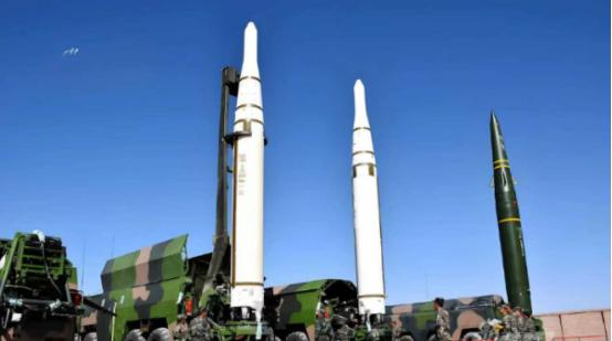 如果美日韩印越菲六国真的联手挑衅中国，别说赢了，光是这支“联合大军”一出现，整个