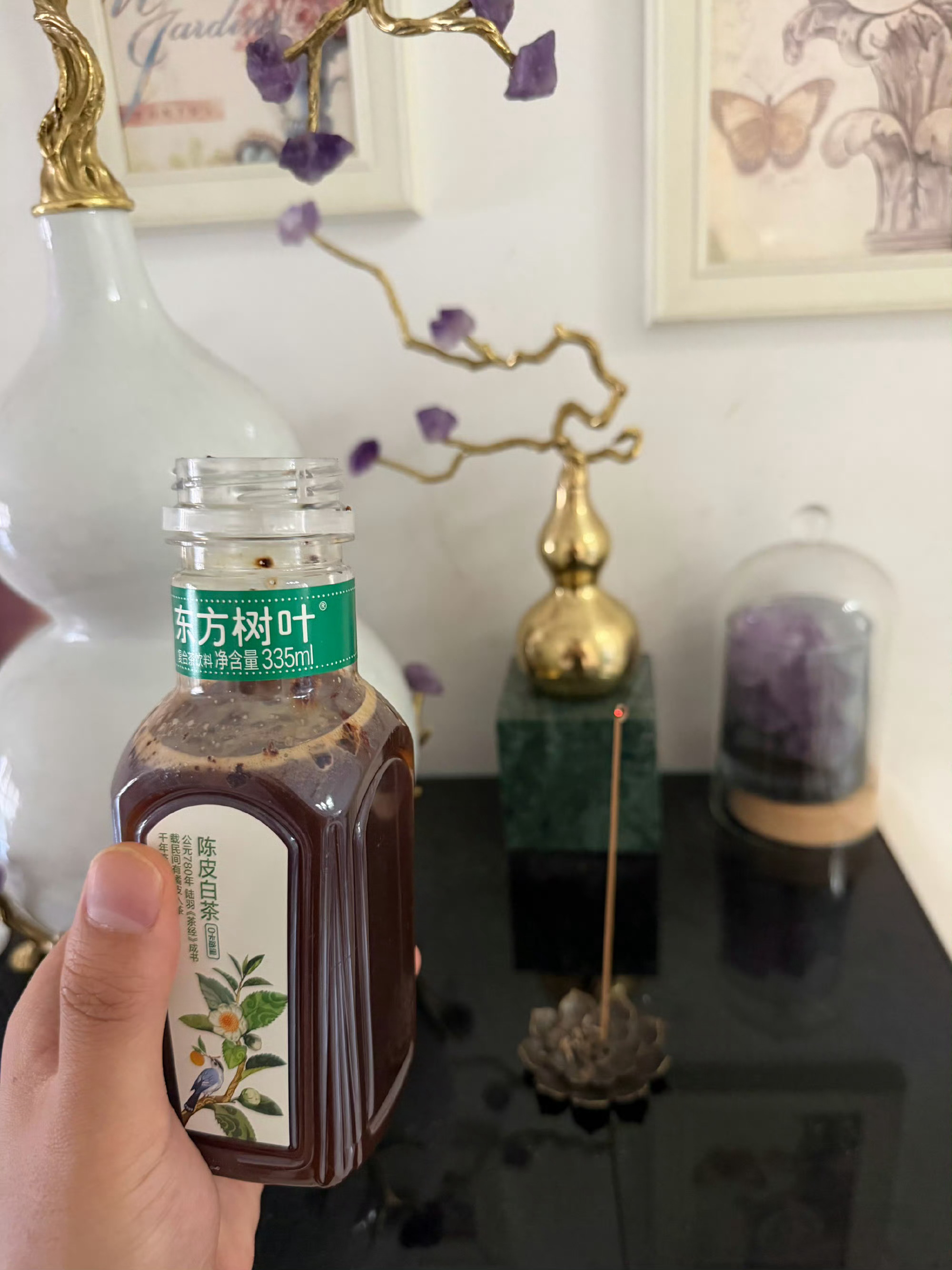 早上喝了东方树叶加上速溶咖啡，现在依然精神很好。以后邪修的喝法不尝试了，已翻车