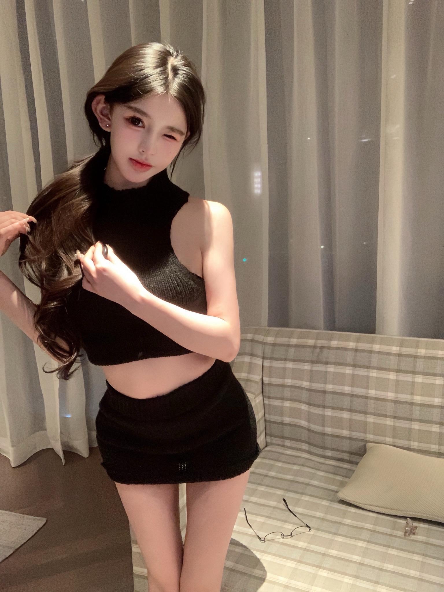 如果全世界都指责你 那姐姐蹲下来抱抱你