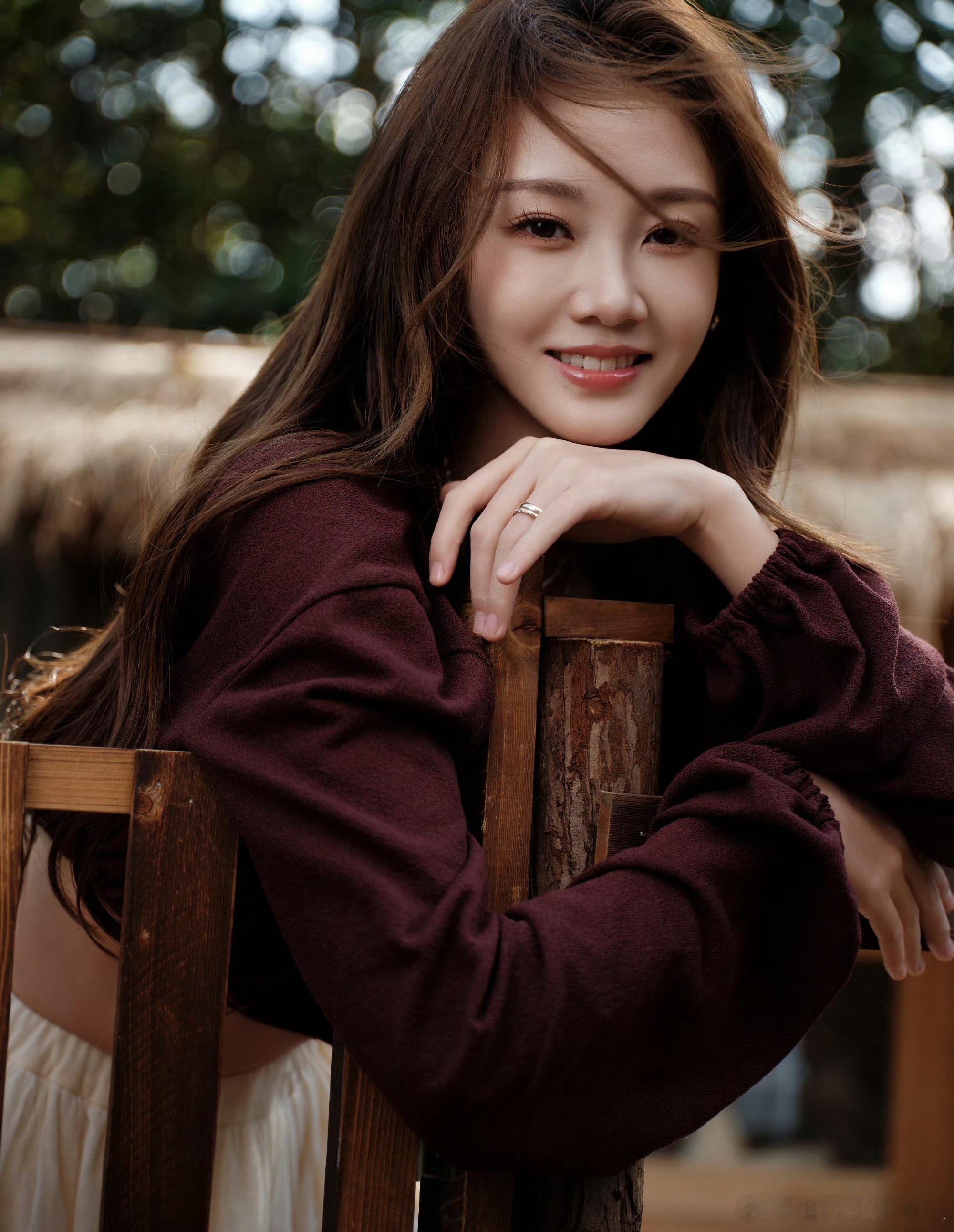 孟子义苗苗一见如故 从初见到互相熟识的短暂时光，总是充满甜蜜，孟子义与苗苗的相互