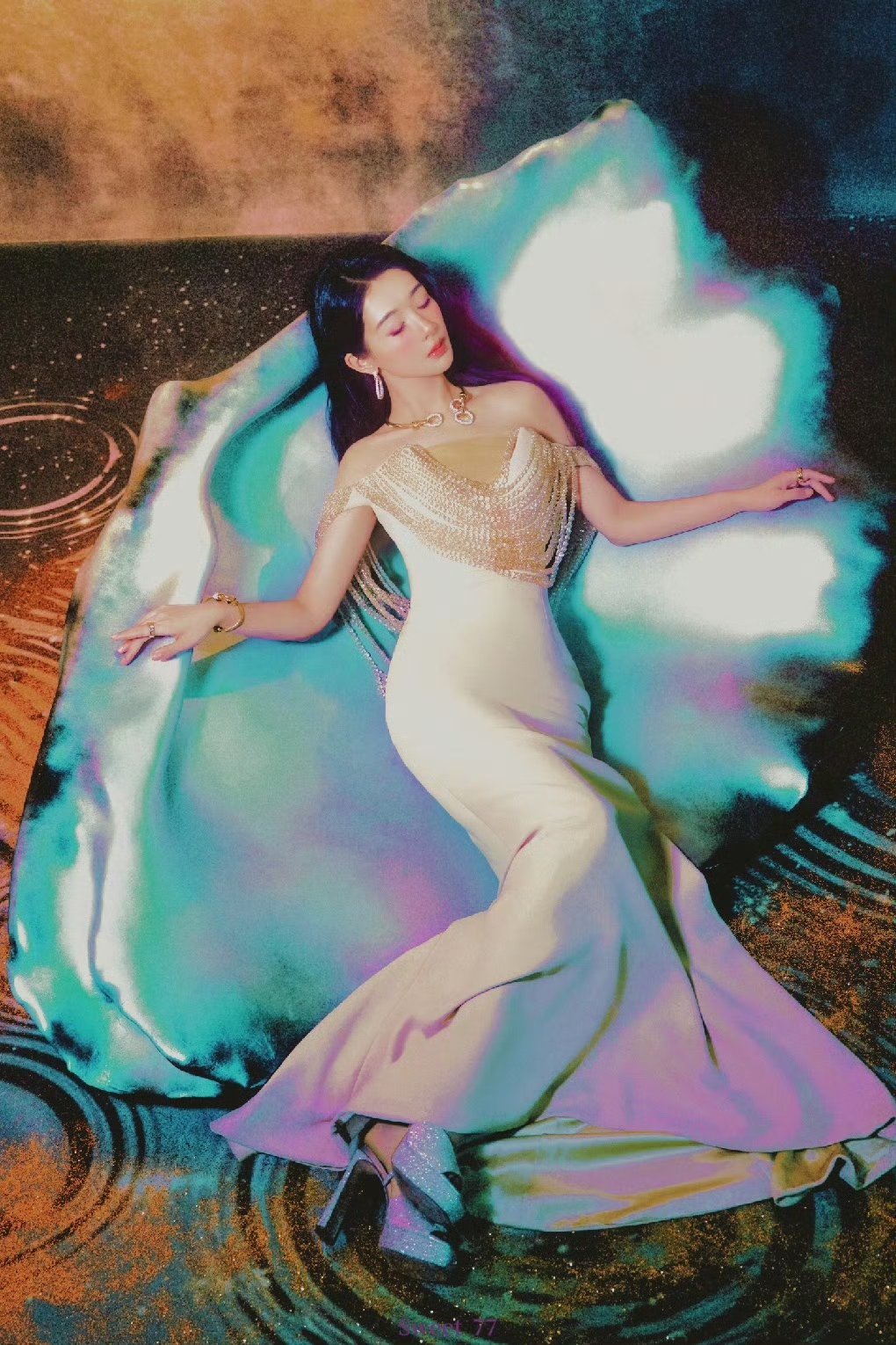 杨紫百花奖影后和白玉兰视后同框 yz杨紫 优秀的吱吱公主:“我肯定会一直演到老，