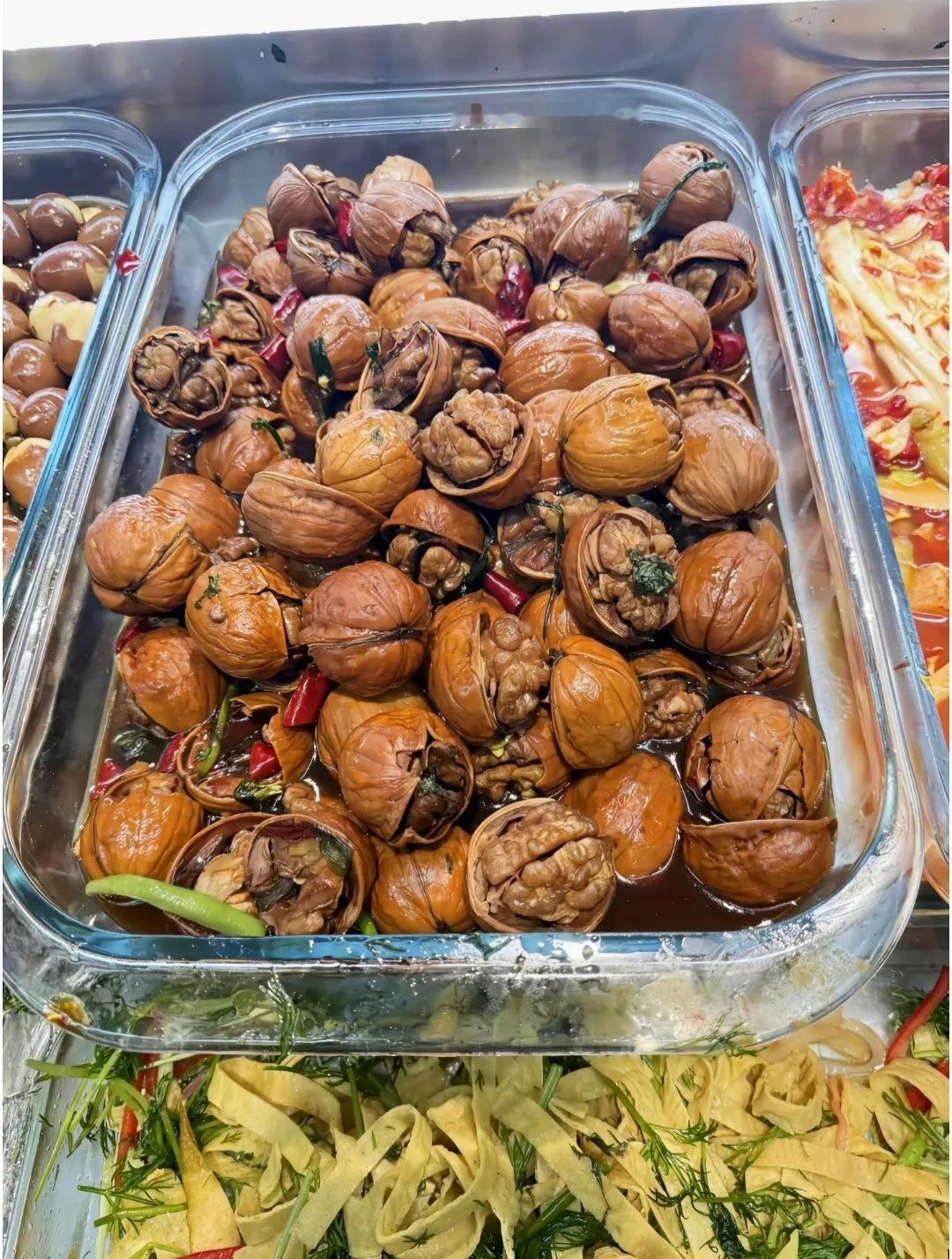 公司通知今天食堂有个“硬菜”，这也太硬了吧！