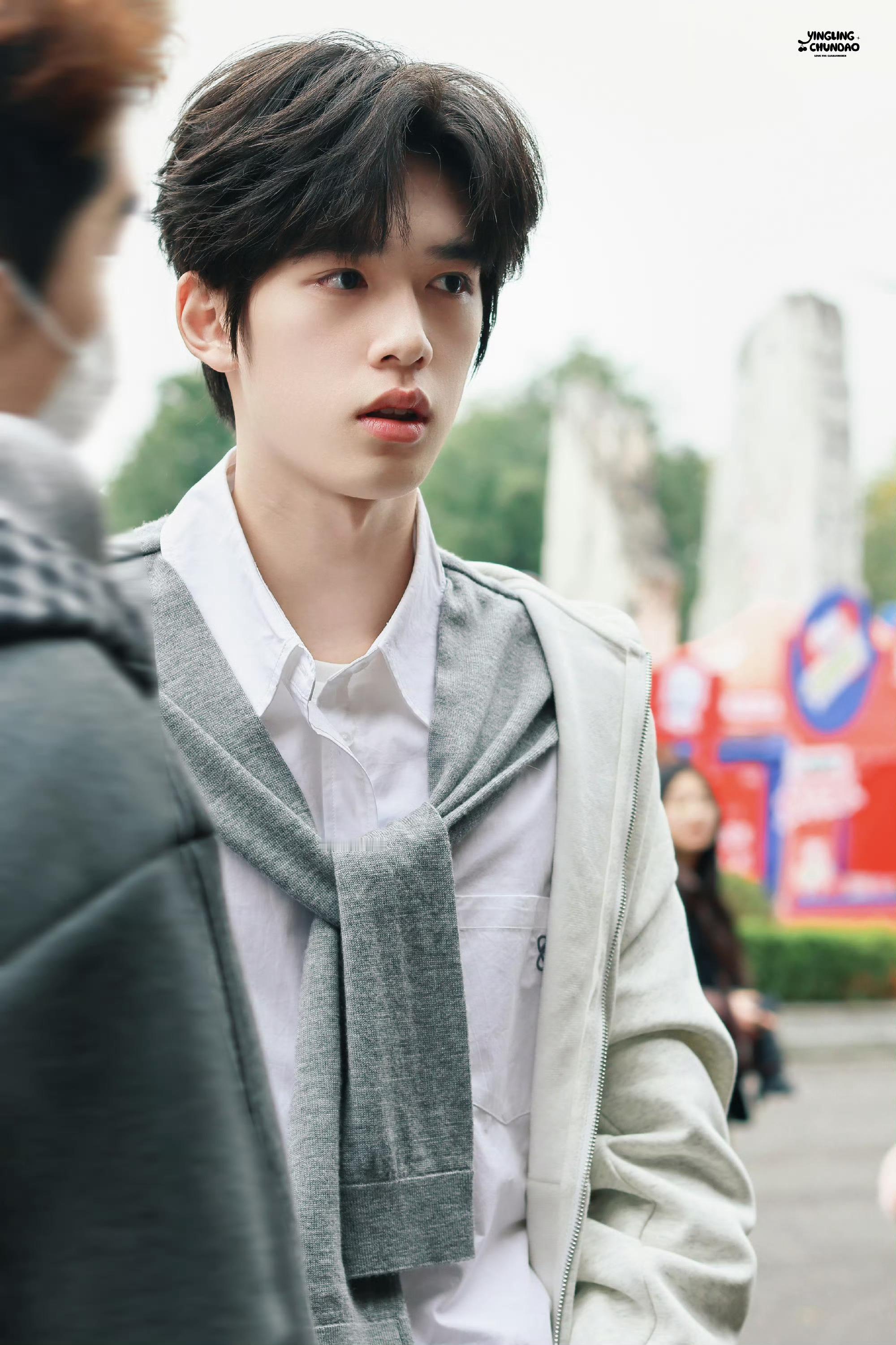 官俊臣参加艺考路透 