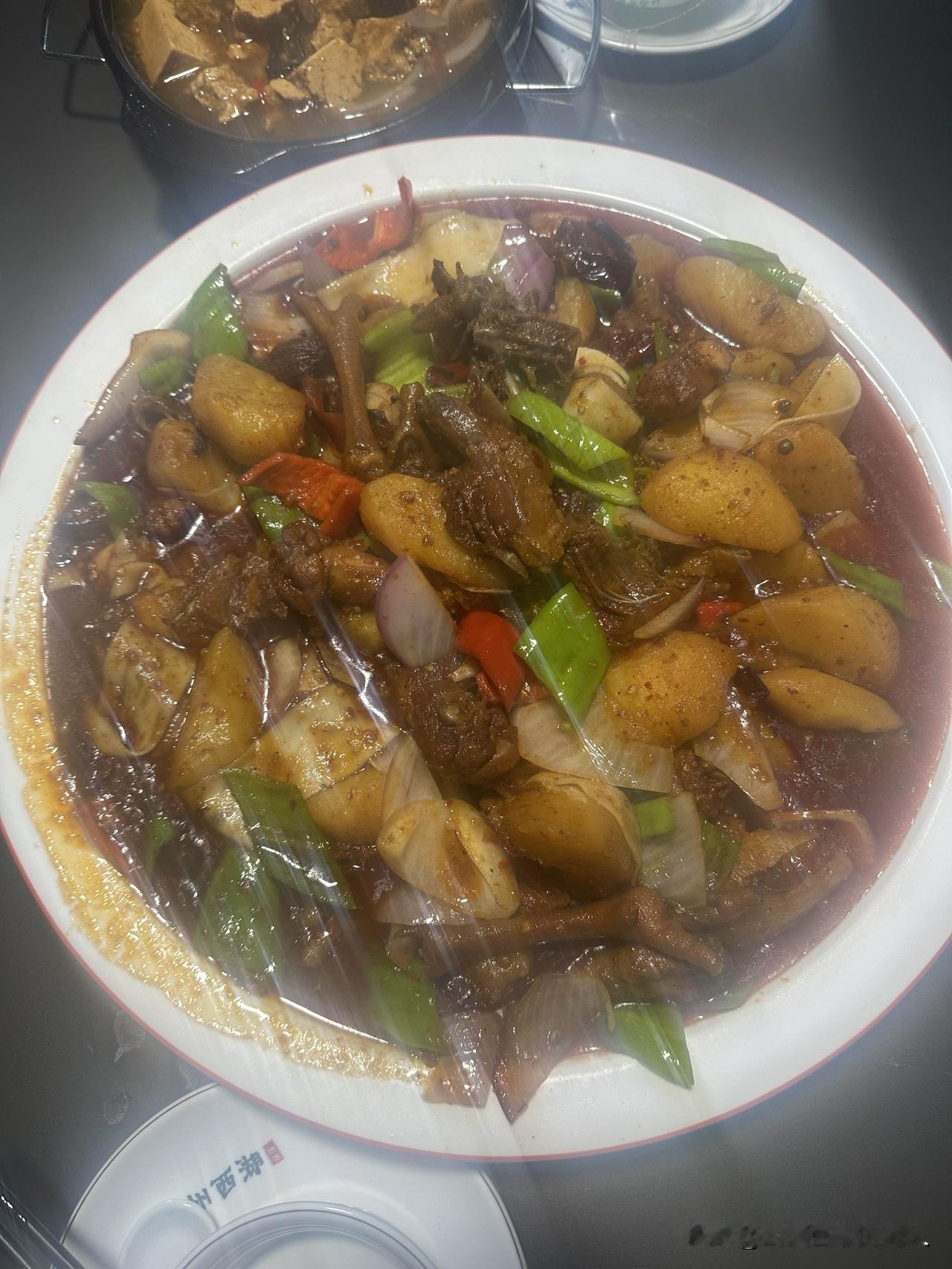 你更爱甜粽子还是咸粽子我喜欢甜粽子，最讨厌咸粽子和肉粽子。