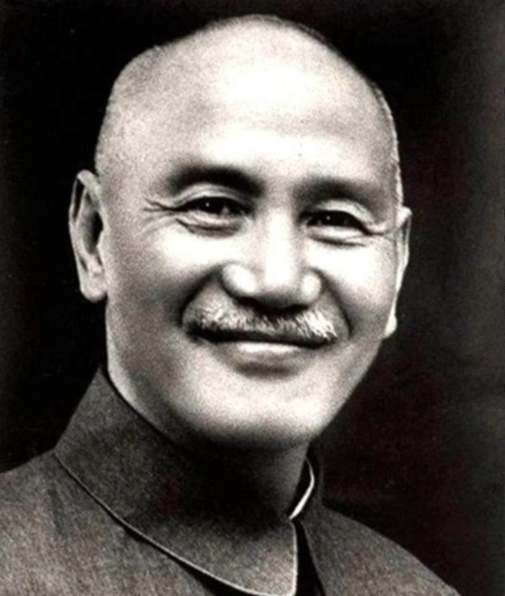 蒋介石能力到底怎么样？周恩来的评价最准确到位，说起蒋介石这个人，历史书上写得不少