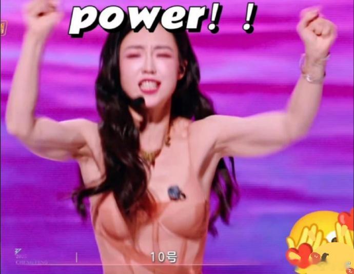 管乐的手臂肌肉线条太漂亮了！每一次演奏都能看到肌肉的律动，这才是长期练习的痕迹啊