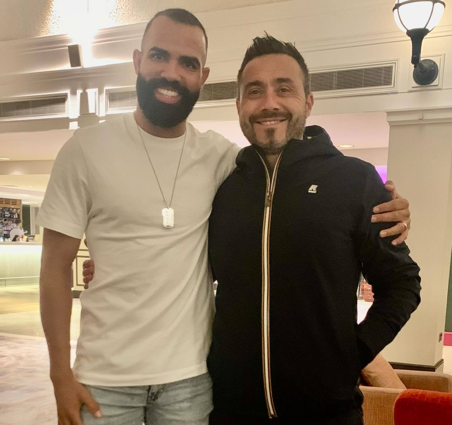 exspurs 桑德罗IG：很高兴看到德泽尔比来到托特纳姆热刺。他是一位顶级教练