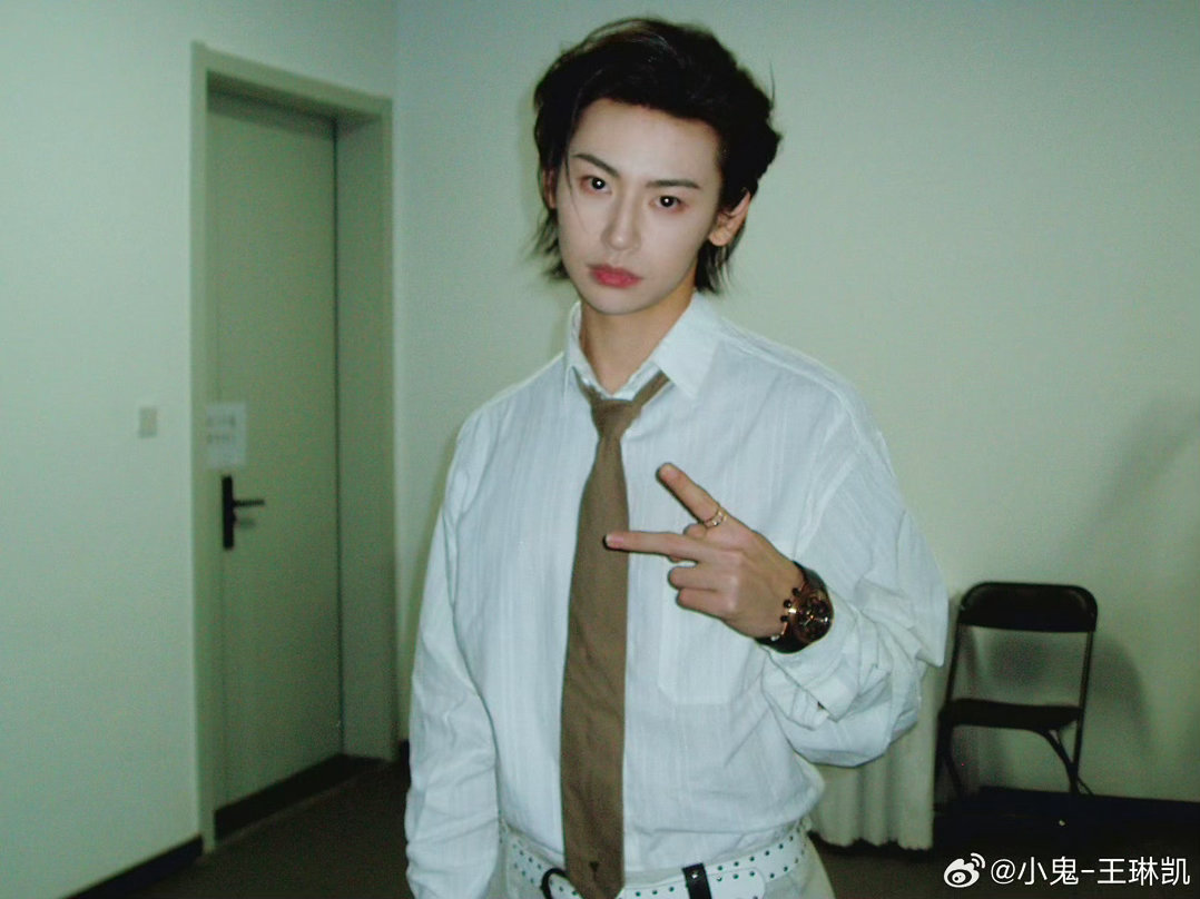 小鬼路人缘小鬼被低估的真诚总被外界贴上标签，却始终用行动打破偏见。对普通人真诚，