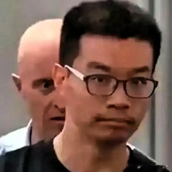 徐泽伟事件确实让人唏嘘，这就是典型的妄臆行为。很多时候，人一旦陷入自以为是，就容