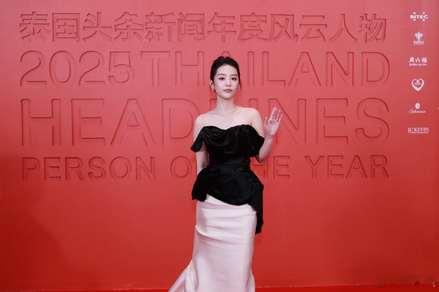 徐艺真 观众是伟大的评委 中国短剧踏出国门拿大奖，徐艺真在泰国荣获亚洲杰出艺人奖