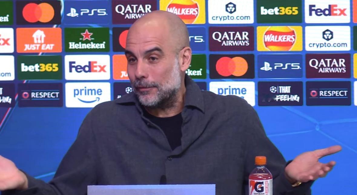 咋一看怎么又穿老头衫，看久了也还挺时尚的