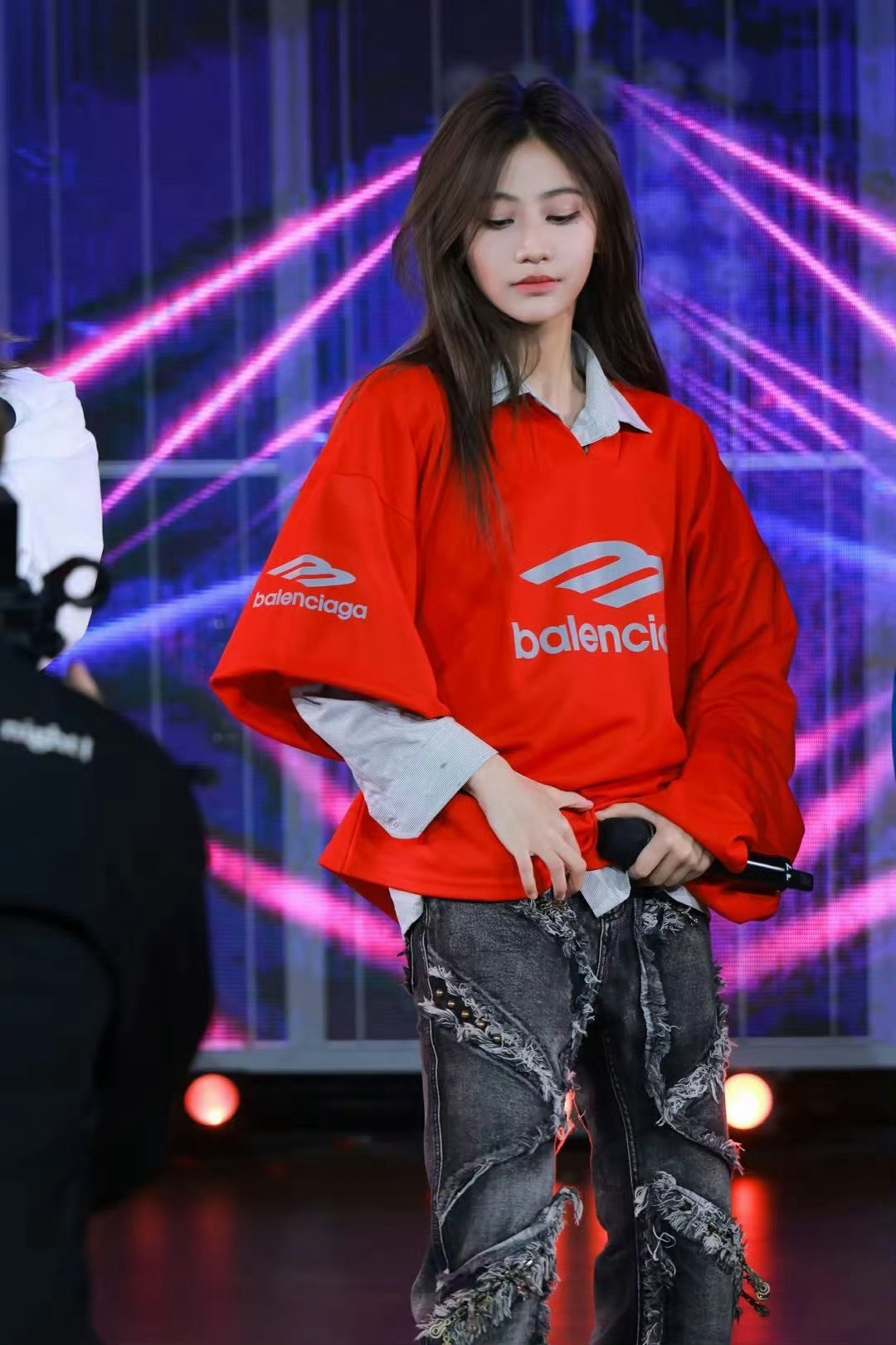 袁一琦黏黏MV来啦 气质美不可以完全被塑造，就如袁一琦的天然美，不得不让人动容 