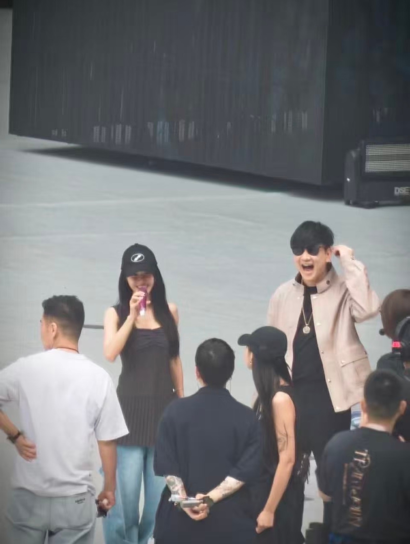 林俊杰现身蔡依林鸟巢演唱会彩排我就是今晚看哦 林俊杰出发蔡依林演唱会 北京·鸟巢