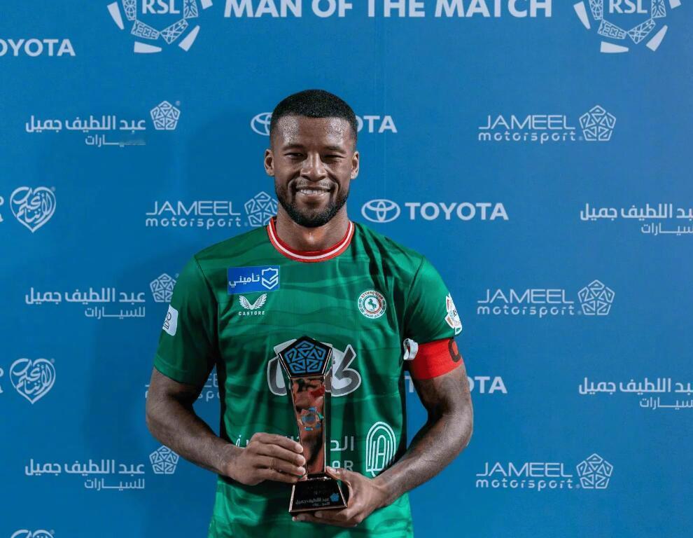 【维纳尔杜姆：想随荷兰参加世界杯，沙特联赛水平高于荷甲】达曼协作的35岁中场球员