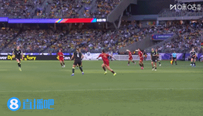 女足加油！
率先打进一球！
目前1:1的比分…
拿下这场比赛…
进军绝赛…
冠军