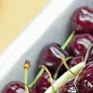 种植[超话]   🍒 种植  🍒 微公益  车厘子是一种营养丰富的小型水果。