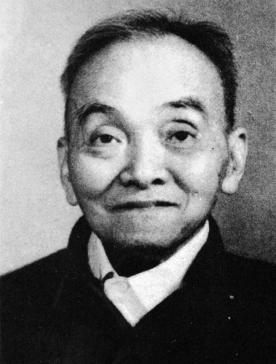 1949年，范纪曼被捕，不久被判处死刑！在行刑前一天晚上，他突然对看守说自己肚子
