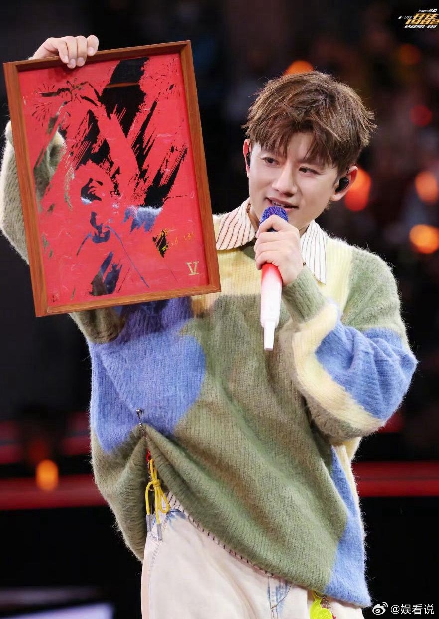 1.张杰好不容易洗白自己的上位史，结果一闹所有的事情全部被扒，他真的超级生气。2