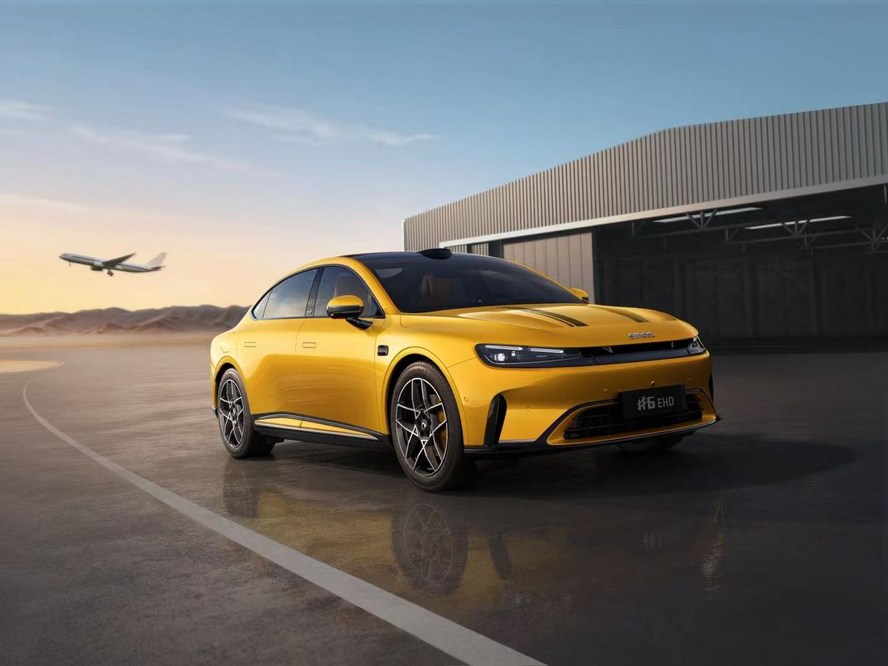 smart精灵6号EHD舍得释放官图了
这套图看着车身比例合理很多
头盖有一组隐