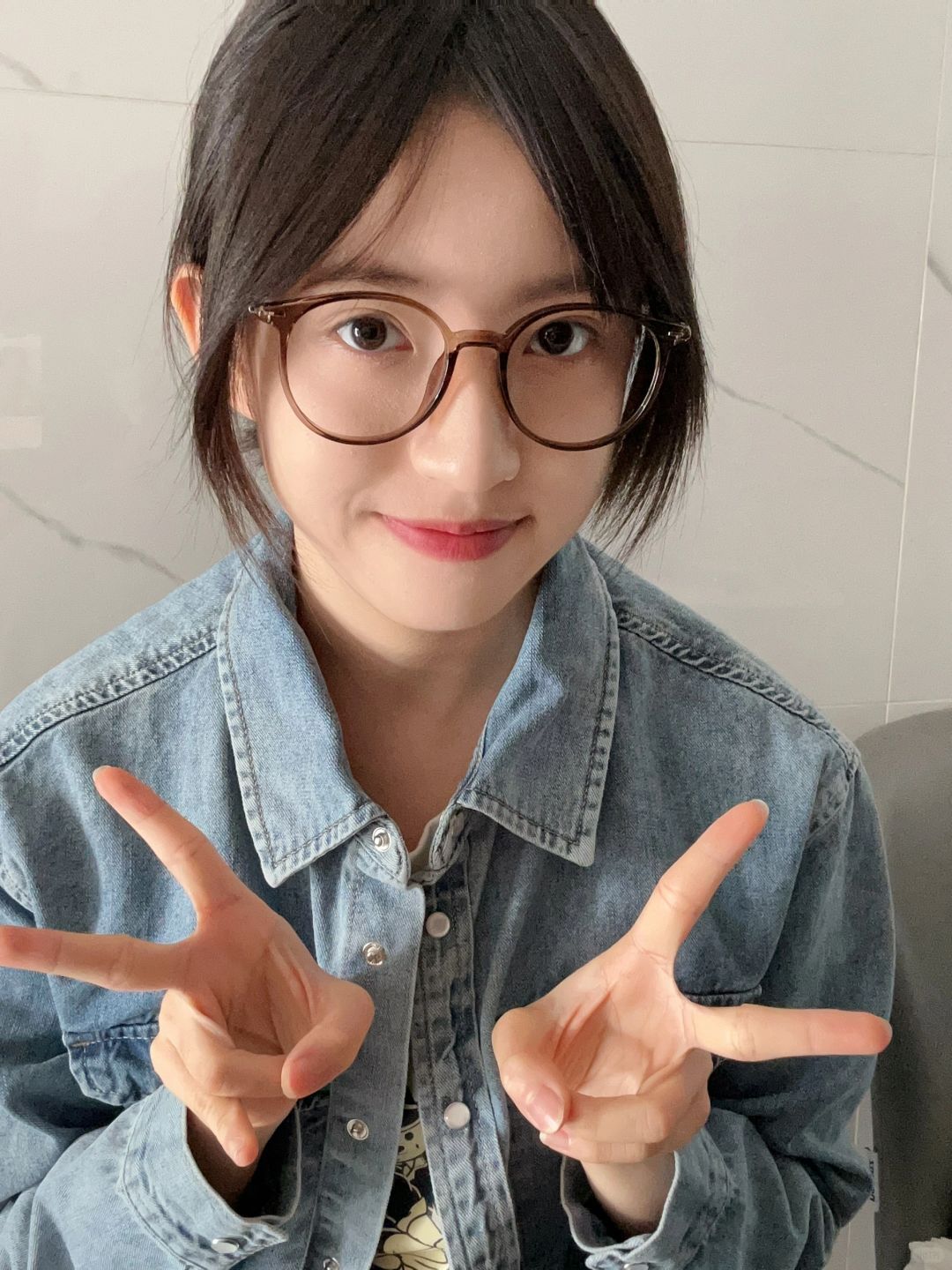 大家帮我选选哪个镜框更适合我