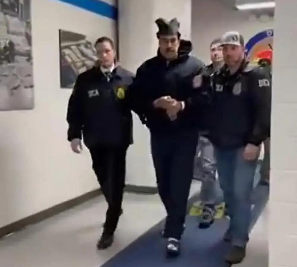 最新消息
委内瑞拉全面战备！
特朗普再威胁！马杜罗之子发声！

被美方强行控制的